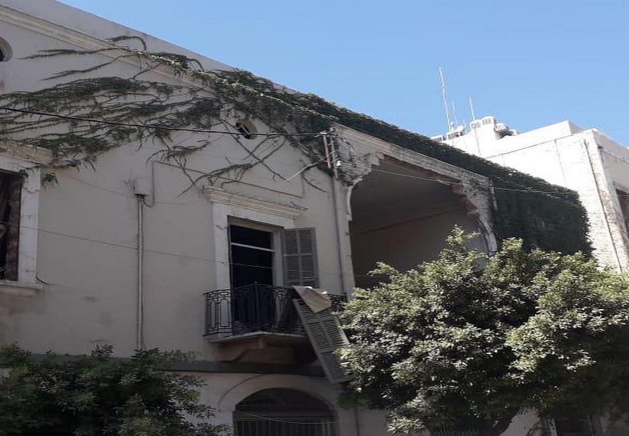 منزل صعب بعد انفجار بيروت