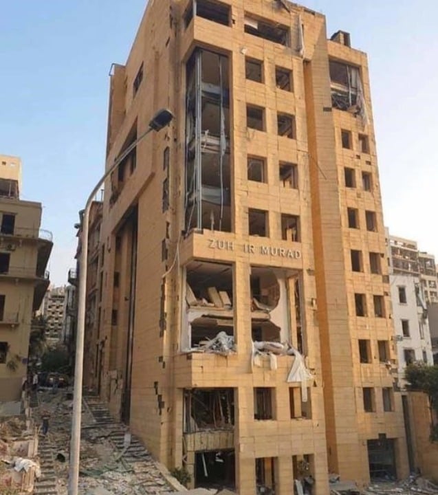انفجار بيروت يدمّر دار زهير مراد